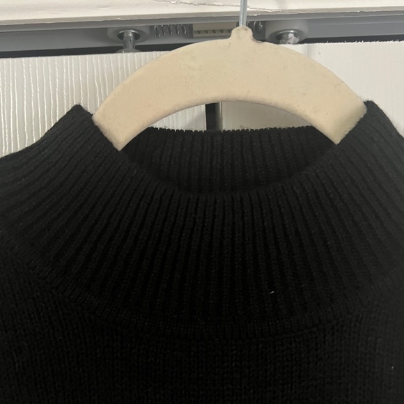 H&M Sweater NWT! - Picture 2 of 5